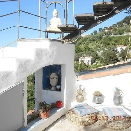 Apartment D'arte Mortola Superiore